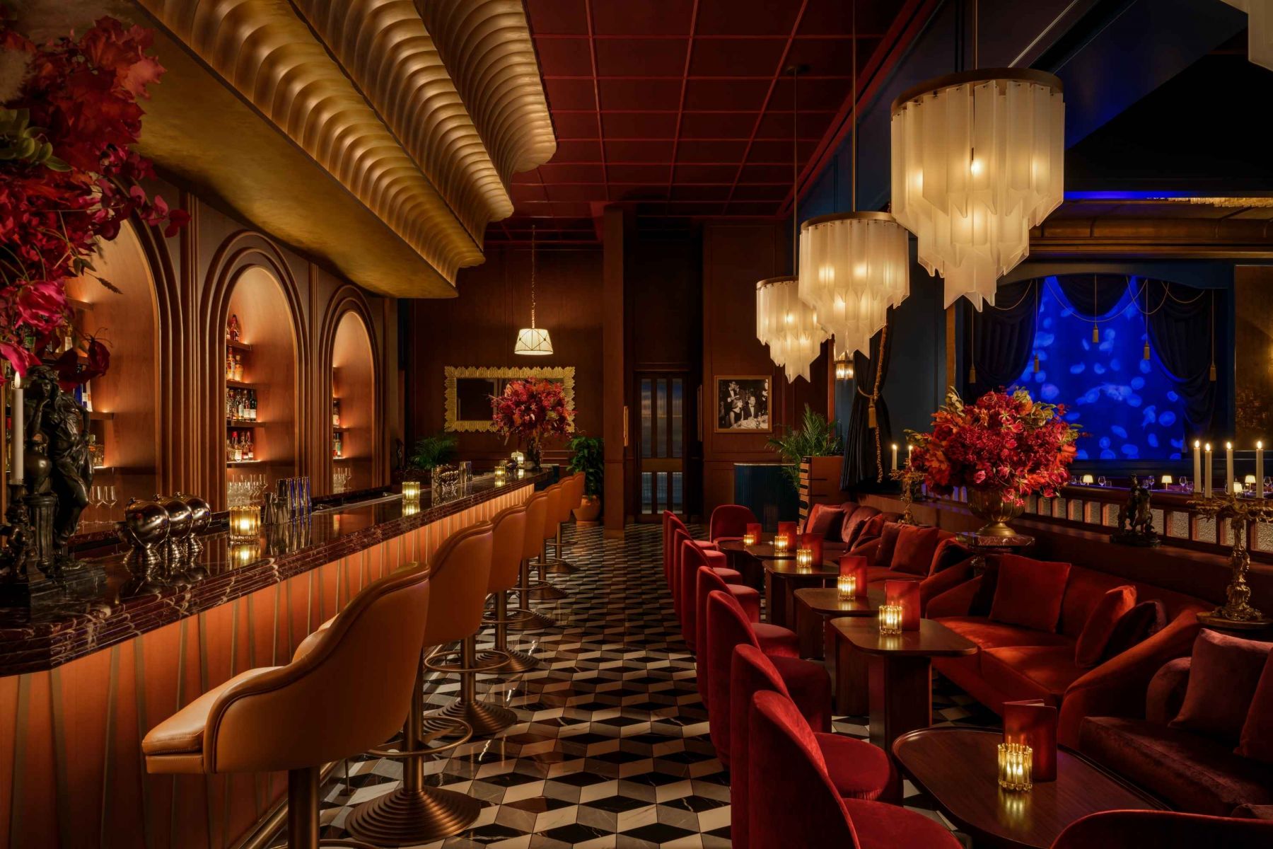 Carbone Dubai Scroll 1.jpg